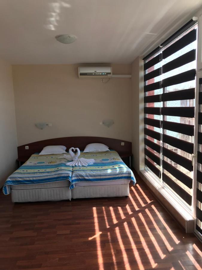 Red House Guest House Nesebar Esterno foto