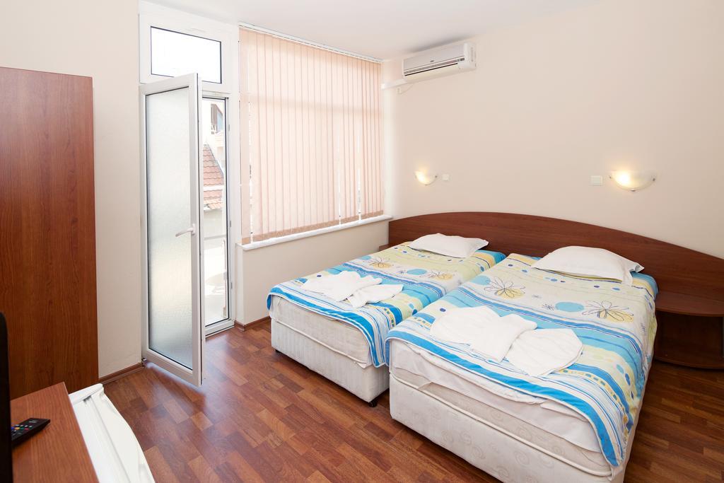 Red House Guest House Nesebar Camera foto